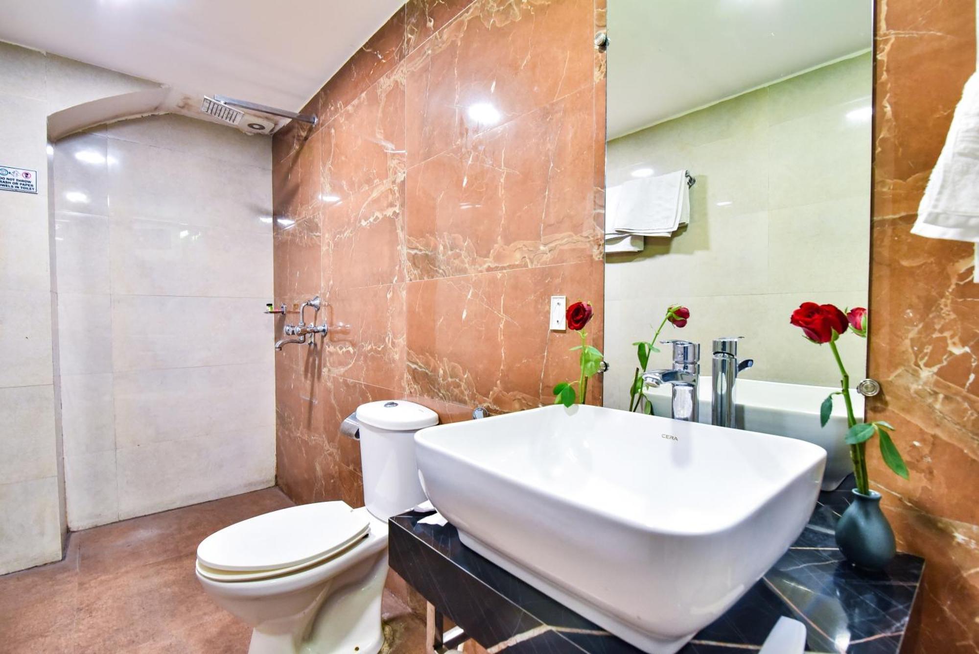 Pinaz Royale Amritsar Exterior foto
