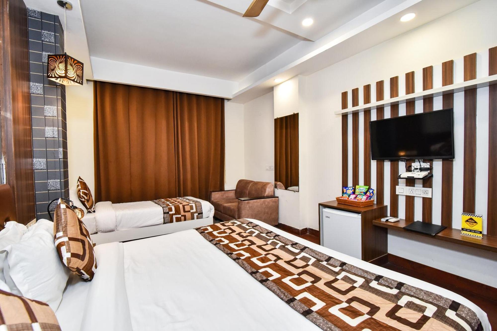 Pinaz Royale Amritsar Exterior foto