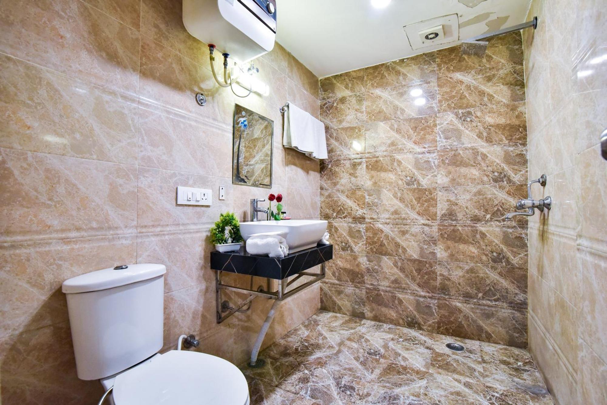 Pinaz Royale Amritsar Exterior foto