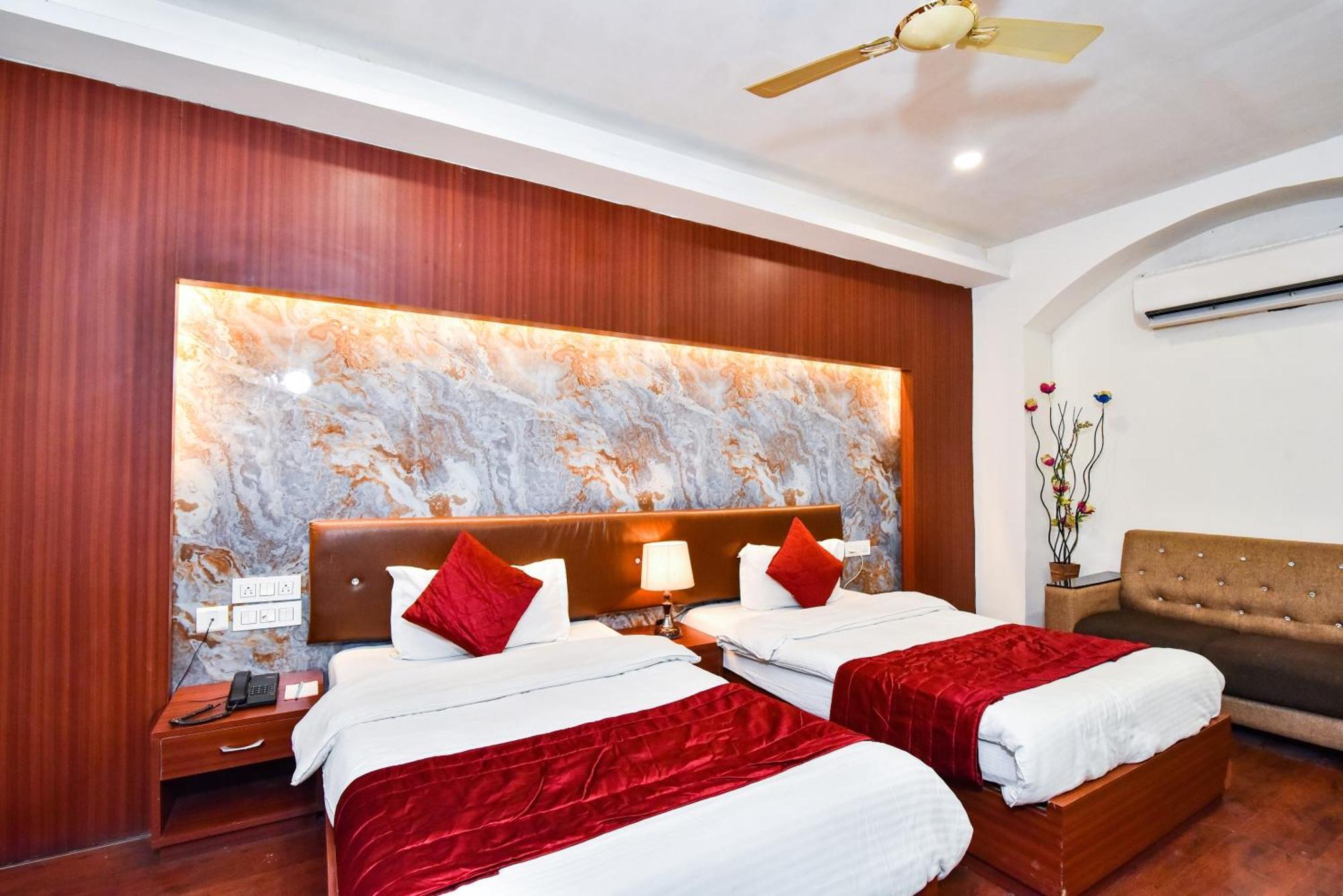 Pinaz Royale Amritsar Exterior foto
