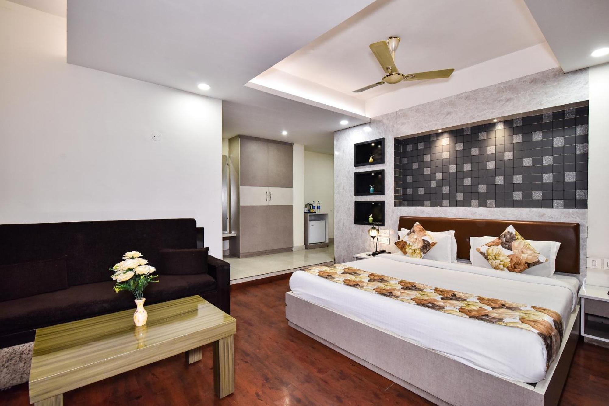 Pinaz Royale Amritsar Exterior foto