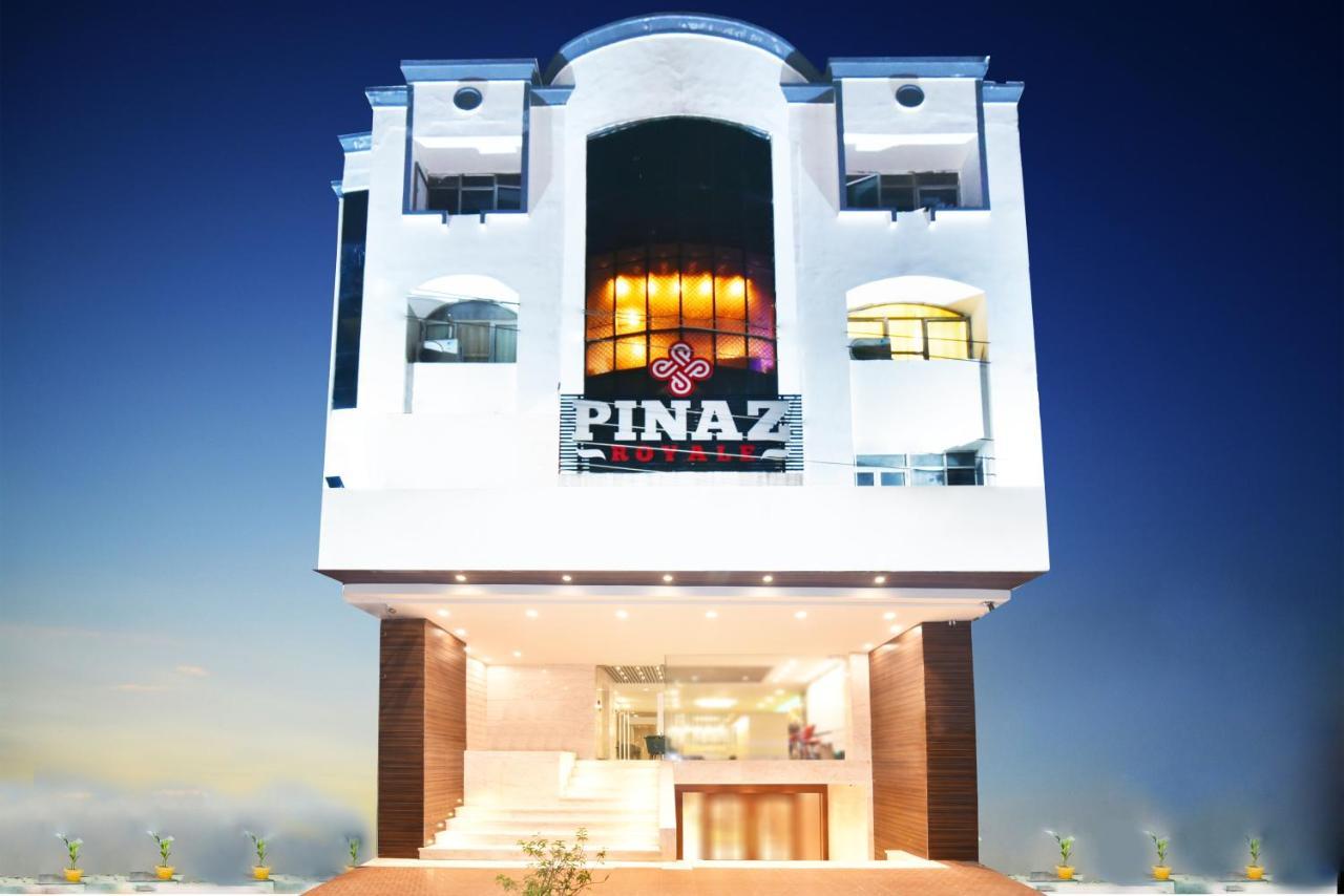 Pinaz Royale Amritsar Exterior foto